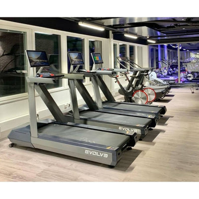 Tapis de course professionnel Evolve Fitness CT-215X - Console de divertissement à écran tactile