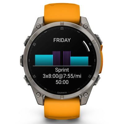 Garmin Fenix ​​​​8 Sapphire – 47 mm &amp; 51 mm / AMOLED – Titan mit Spark-orangefarbenem Silikonarmband – Premium-Multisportuhr