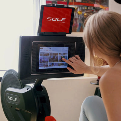 Sole Fitness SR550 roeitrainer met entertainment console - gratis montage aan huis