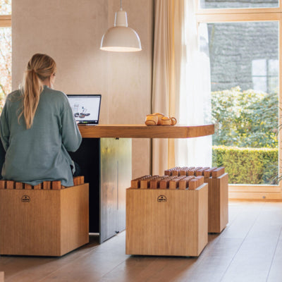 NOHRD Hedgehock Zwart - Ergonomische houten stoel - Gebeitst eikenhout